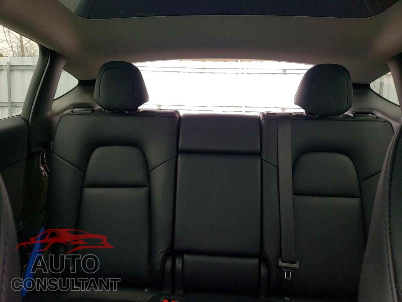 TESLA MODEL Y 2024 - LRWYGDFDXRC673225