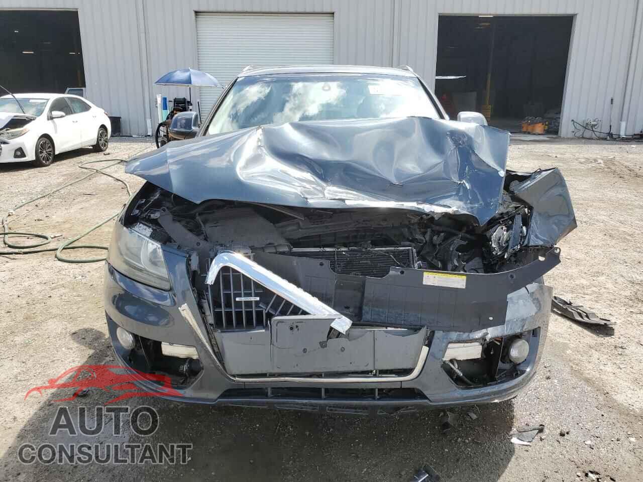 AUDI Q5 2011 - WA1CFAFP4BA090024