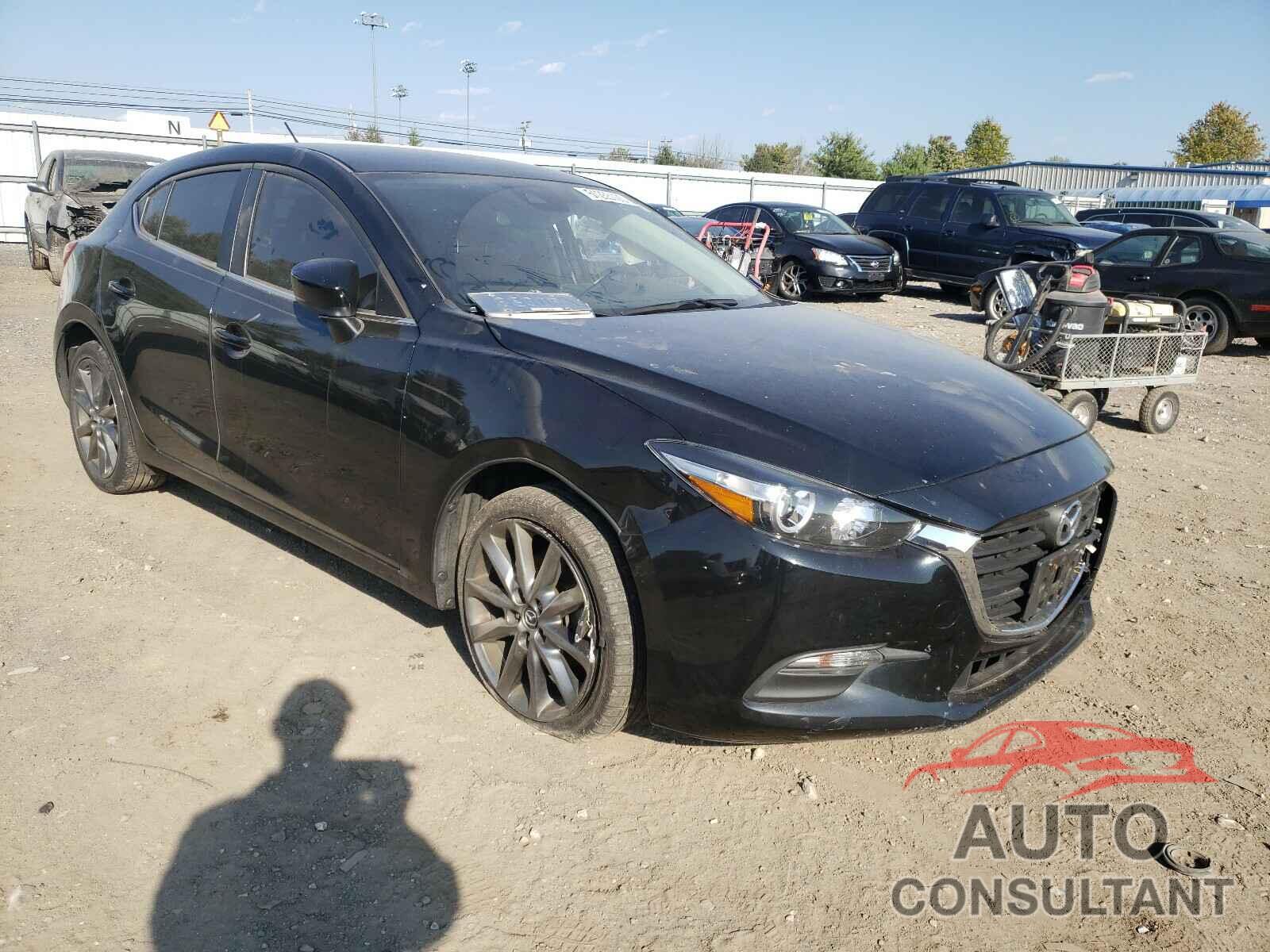 MAZDA 3 2018 - 3MZBN1L35JM198981