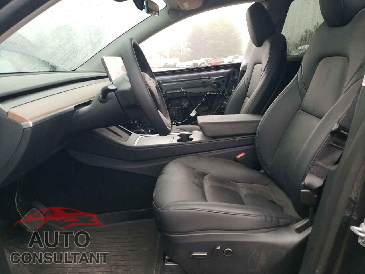 TESLA MODEL Y 2025 - 7SAYGDED9SF269767