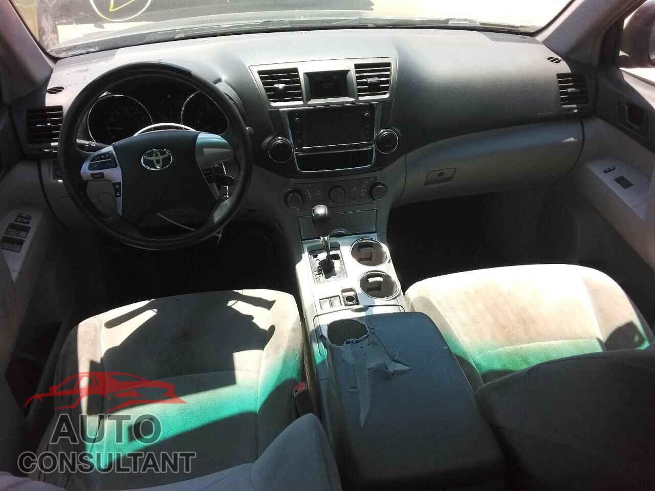 TOYOTA HIGHLANDER 2013 - 5TDZA3EH8DS038325