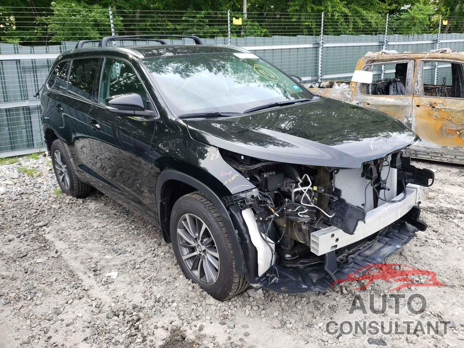 TOYOTA HIGHLANDER 2018 - 5TDJZRFH0JS823277