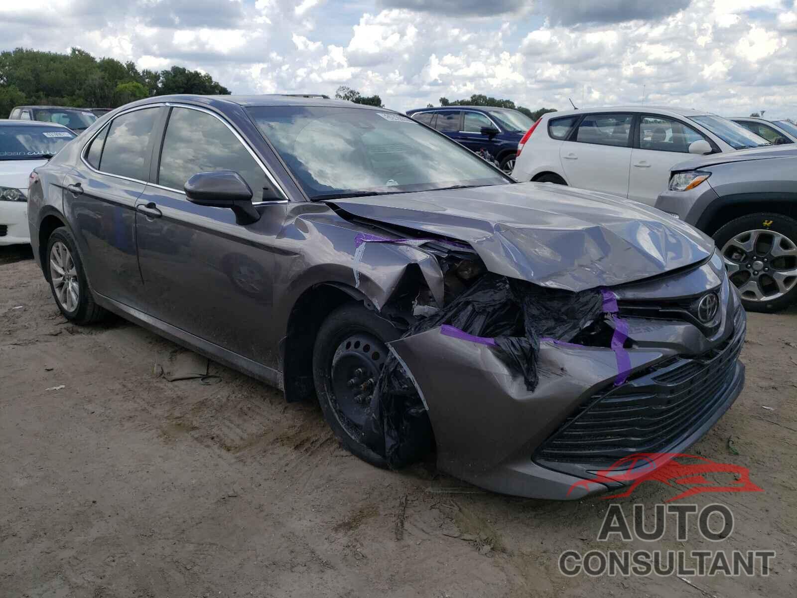 TOYOTA CAMRY 2018 - 4T1B11HK6JU010510