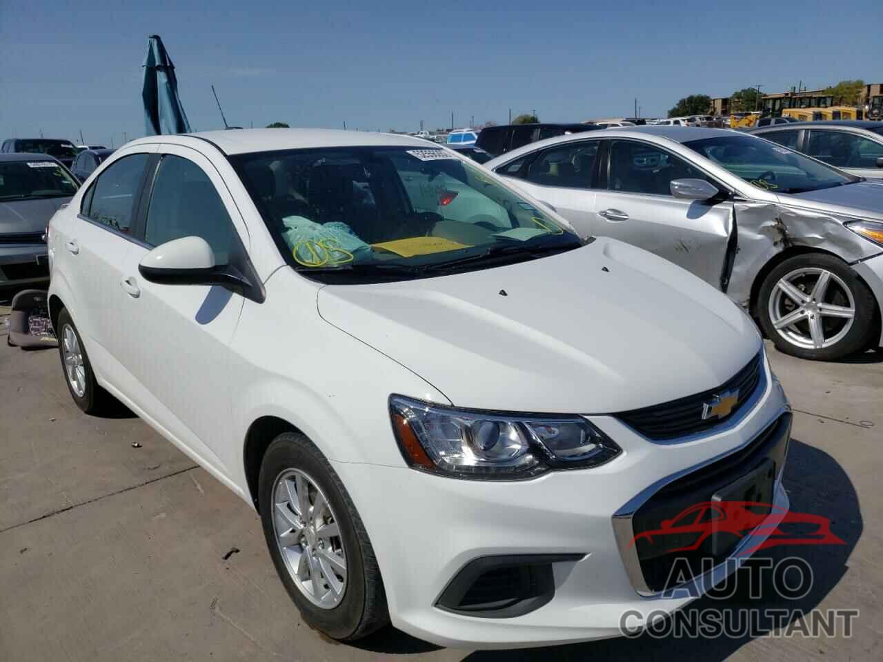 CHEVROLET SONIC 2018 - 1G1JD5SH6J4101071