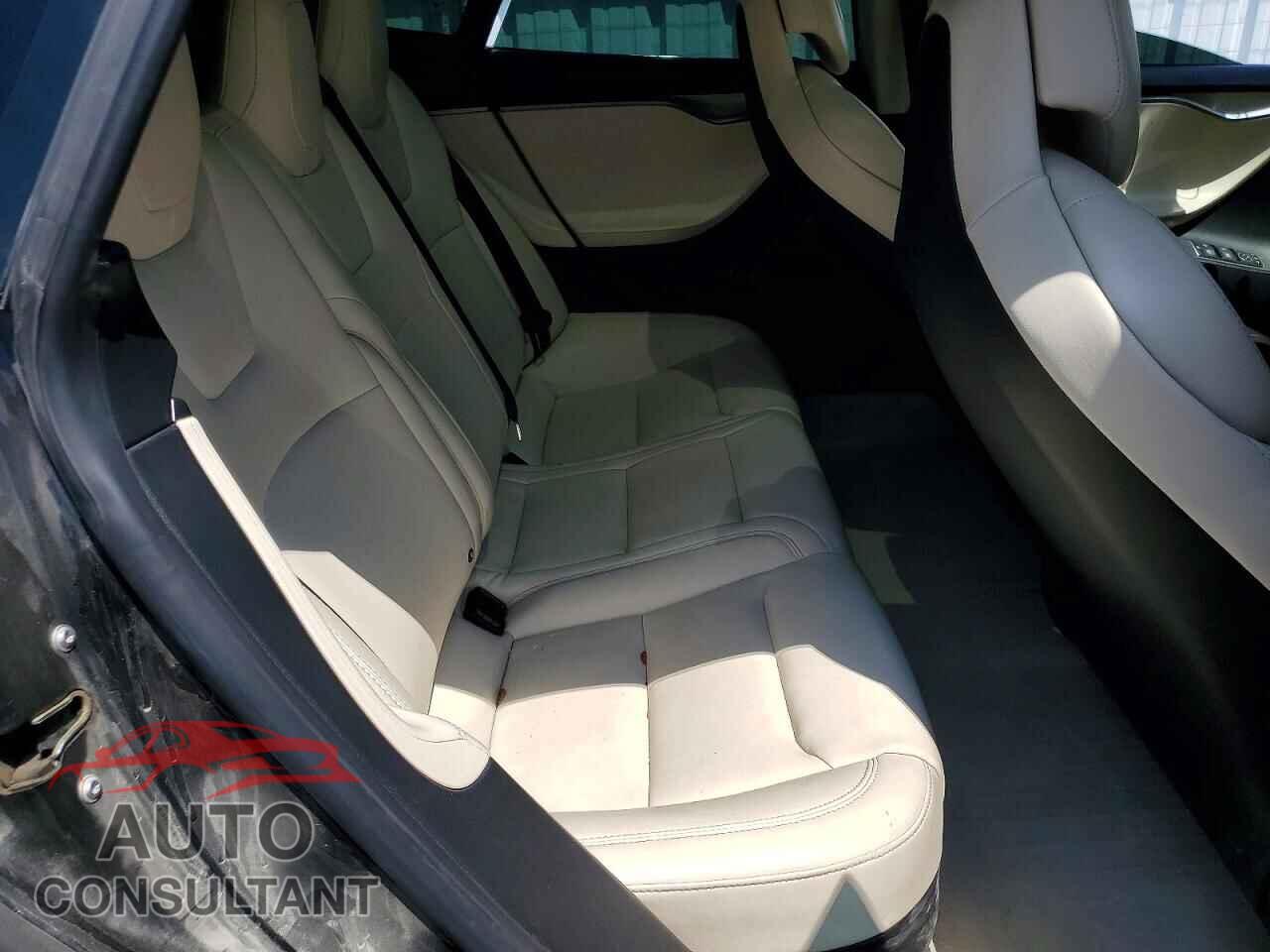 TESLA MODEL S 2018 - 5YJSA1E20JF260357