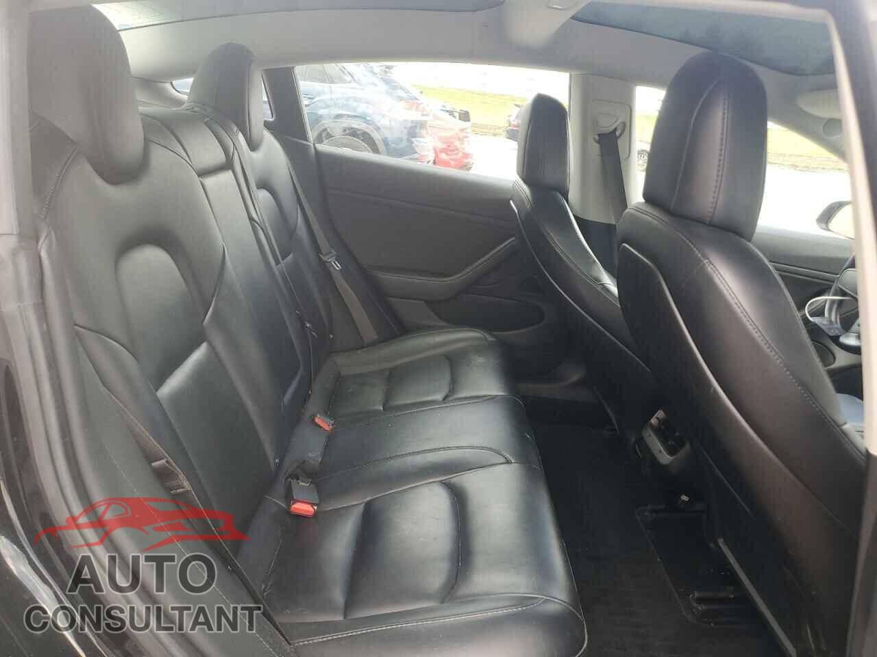 TESLA MODEL 3 2018 - 5YJ3E1EA6JF075813