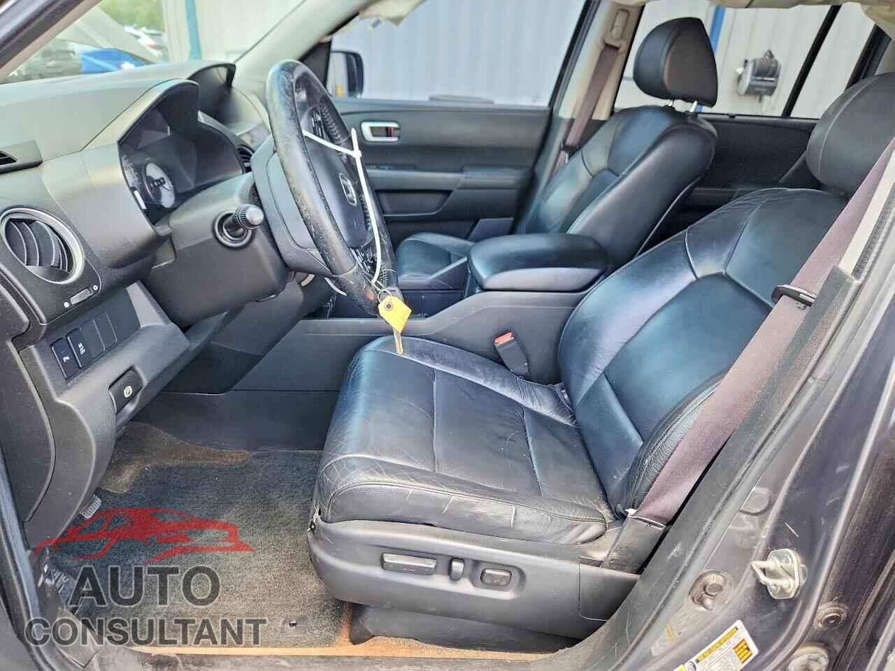 HONDA PILOT 2013 - 5FNYF4H93DB030869