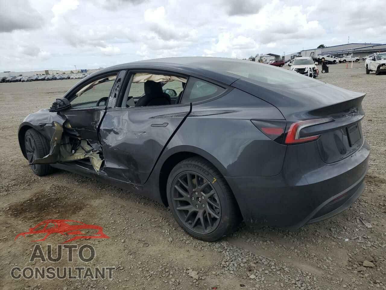 TESLA MODEL 3 2025 - 5YJ3E1EA9SF892355