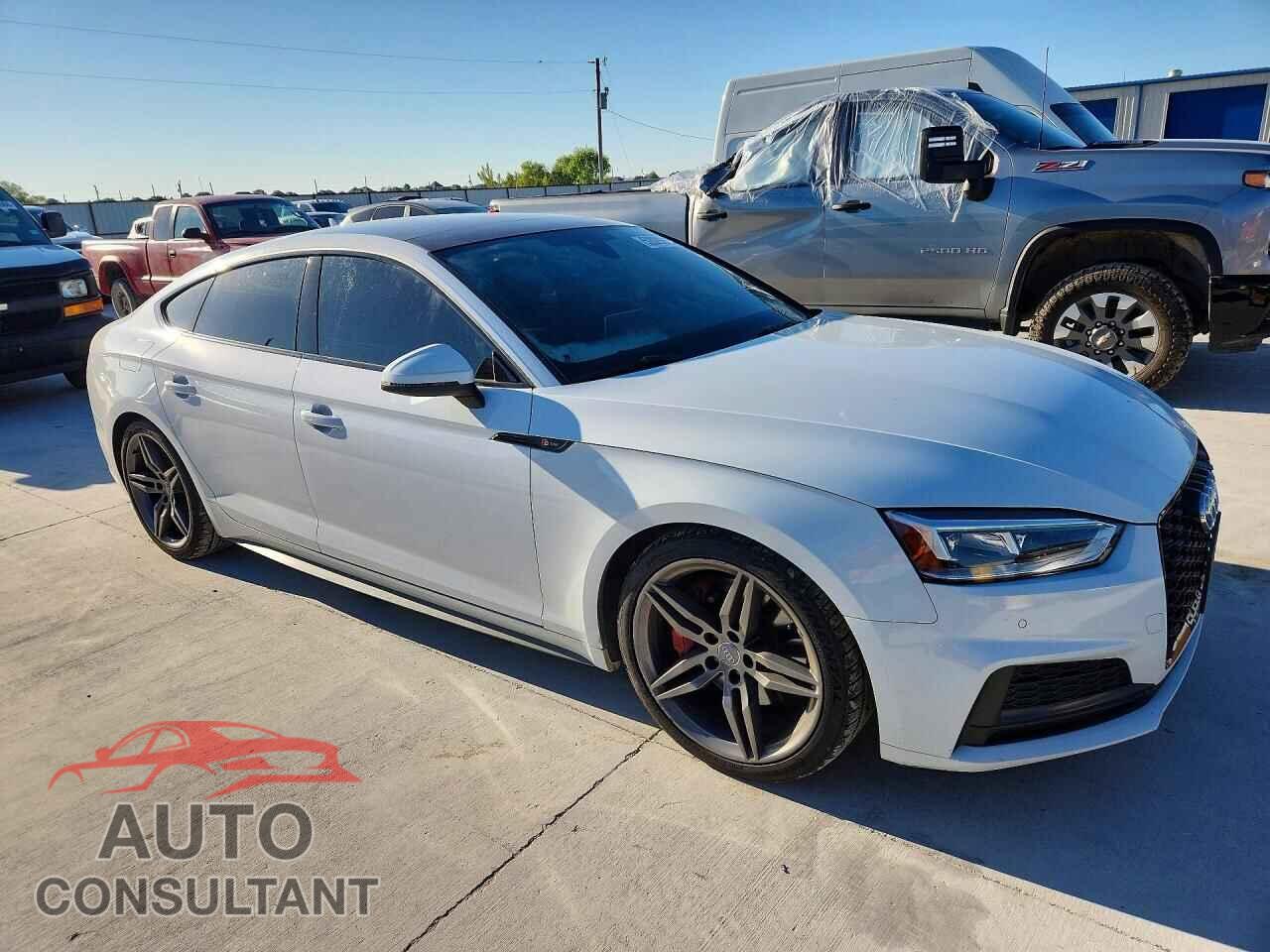 AUDI A5 2018 - WAUENCF57JA008164