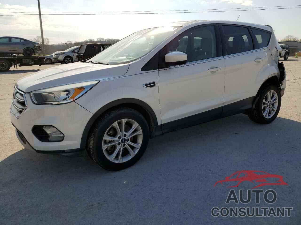 FORD ESCAPE 2017 - 1FMCU0G99HUC03619