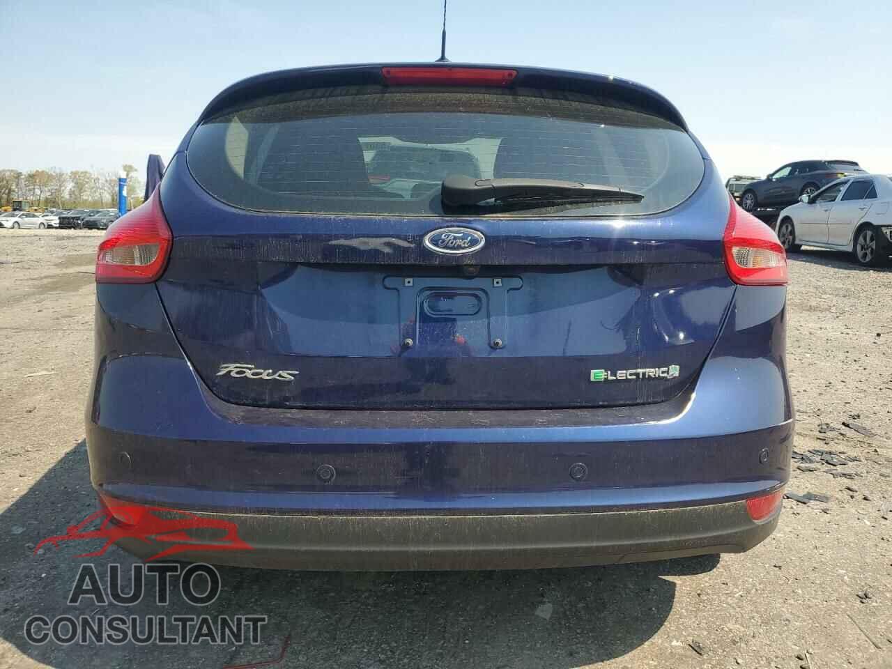 FORD FOCUS 2017 - 1FADP3R45HL343570