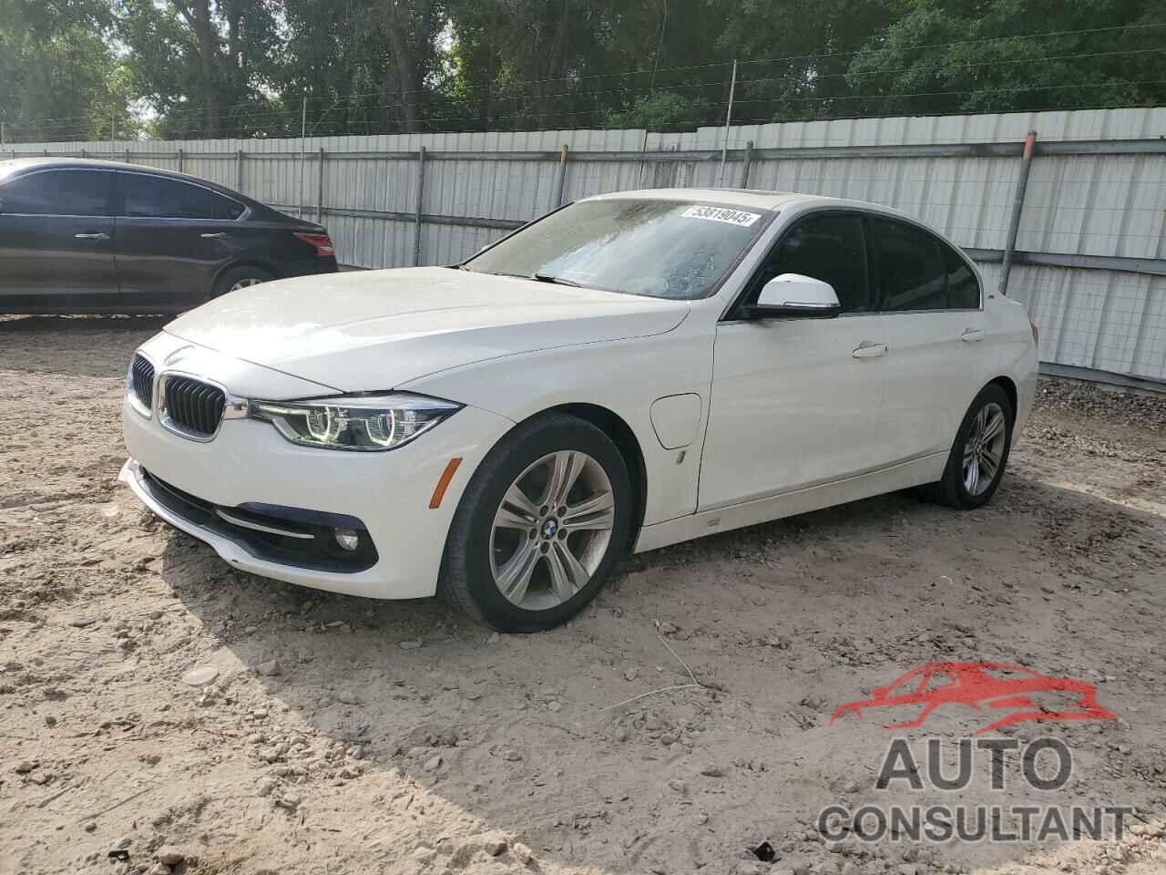 BMW 3 SERIES 2017 - WBA8E1C58HK895302