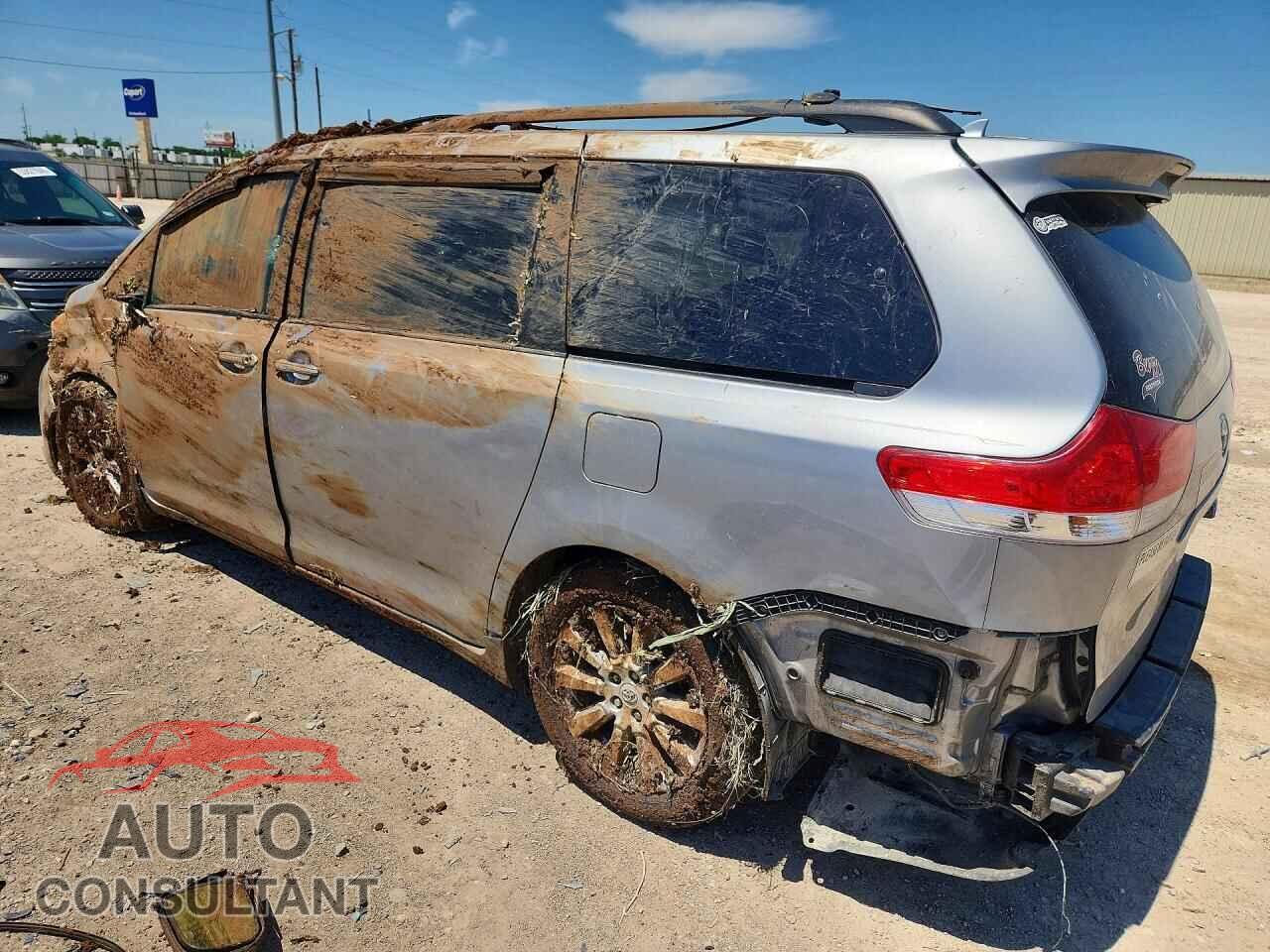 TOYOTA SIENNA 2011 - 5TDYK3DC3BS035876