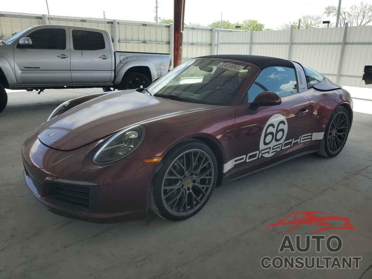 PORSCHE 911 2019 - WP0BA2A90KS120144