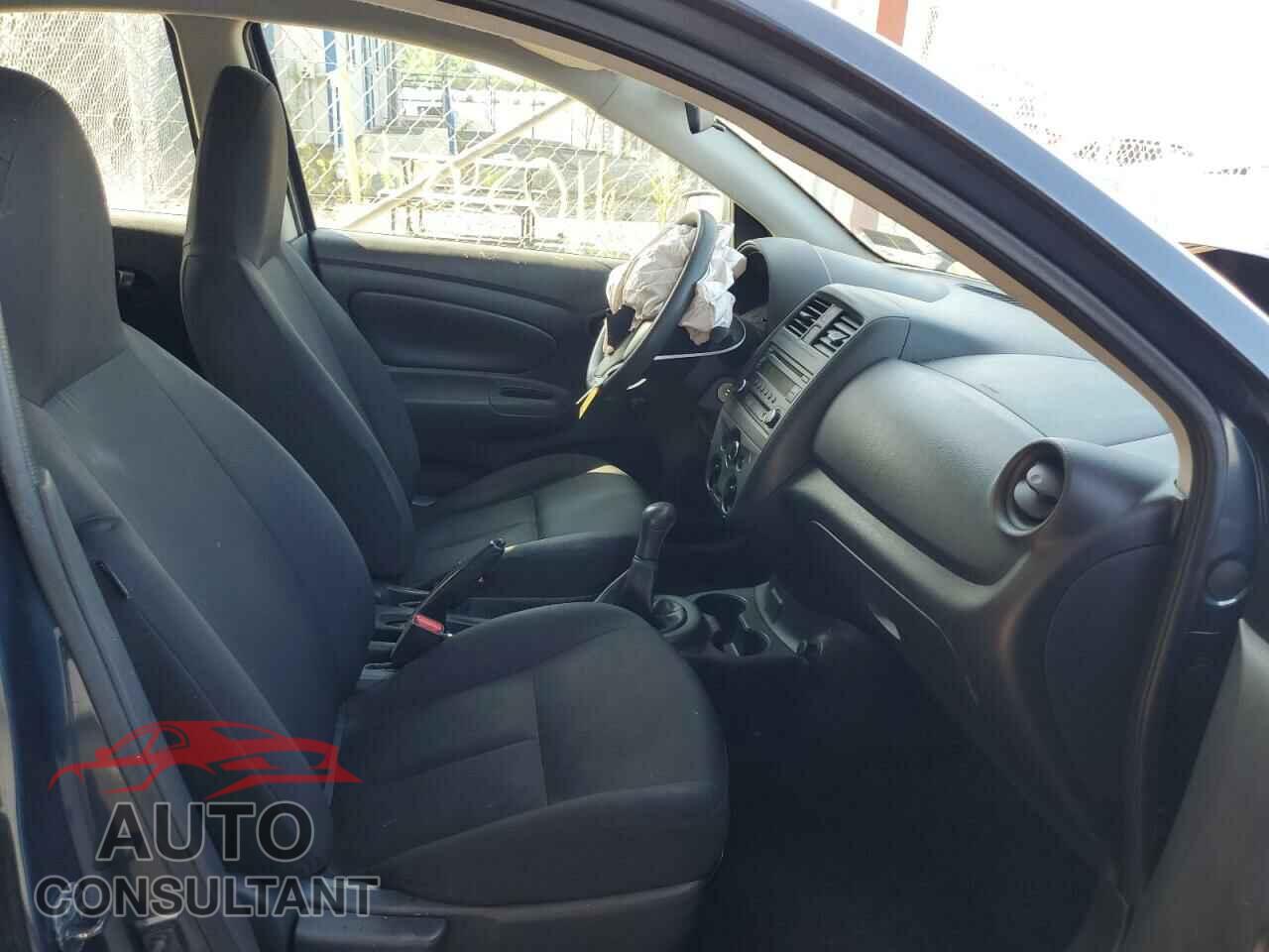 NISSAN VERSA 2017 - 3N1CN7AP3HL879322