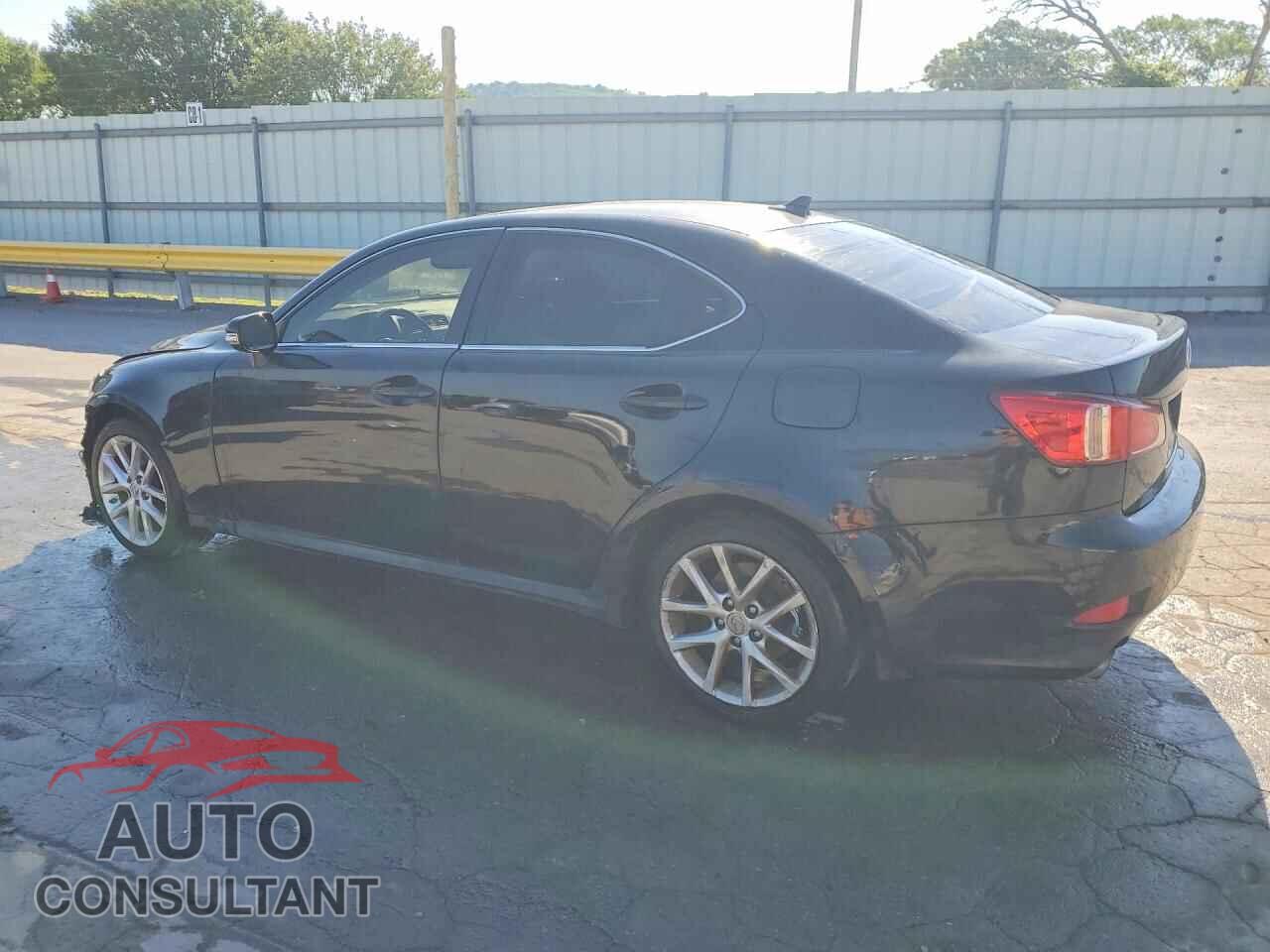 LEXUS IS 2012 - JTHCF5C2XC5055387