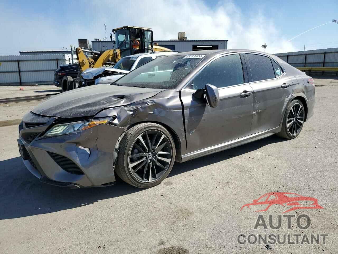 TOYOTA CAMRY 2018 - 4T1B61HK6JU043315