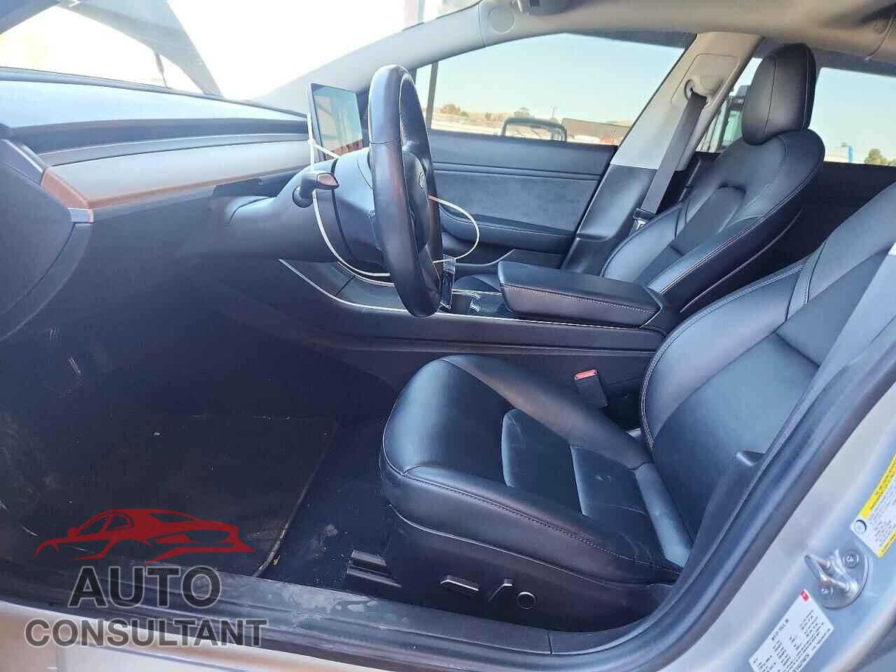 TESLA MODEL 3 2018 - 5YJ3E1EA3JF046754