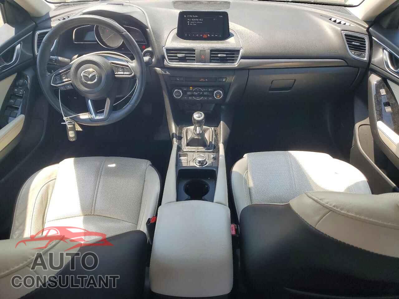 MAZDA 3 2017 - JM1BN1M35H1140829