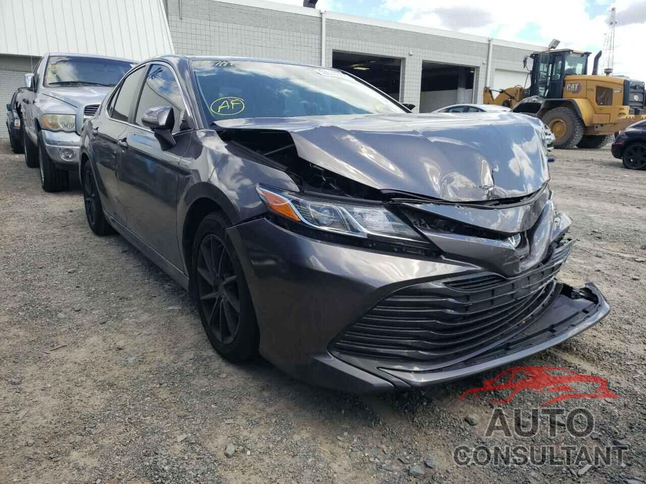 TOYOTA CAMRY 2018 - 4T1B11HK6JU559981