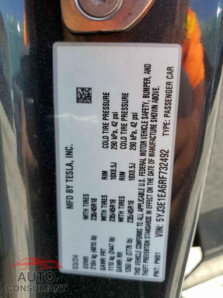 TESLA MODEL 3 2024 - 5YJ3E1EA6RF732492