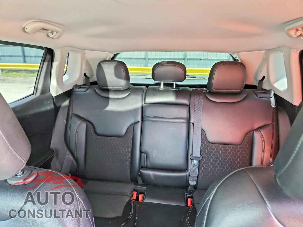 JEEP COMPASS 2017 - 3C4NJDBB2HT640475