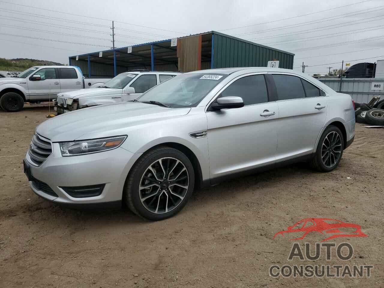 FORD TAURUS 2018 - 1FAHP2E81JG142123