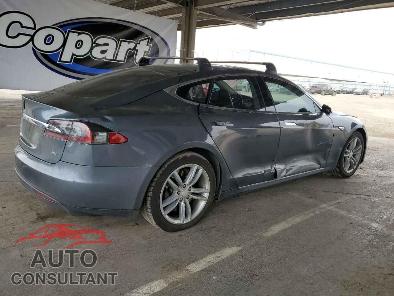 TESLA MODEL S 2013 - 5YJSA1CN0DFP20747