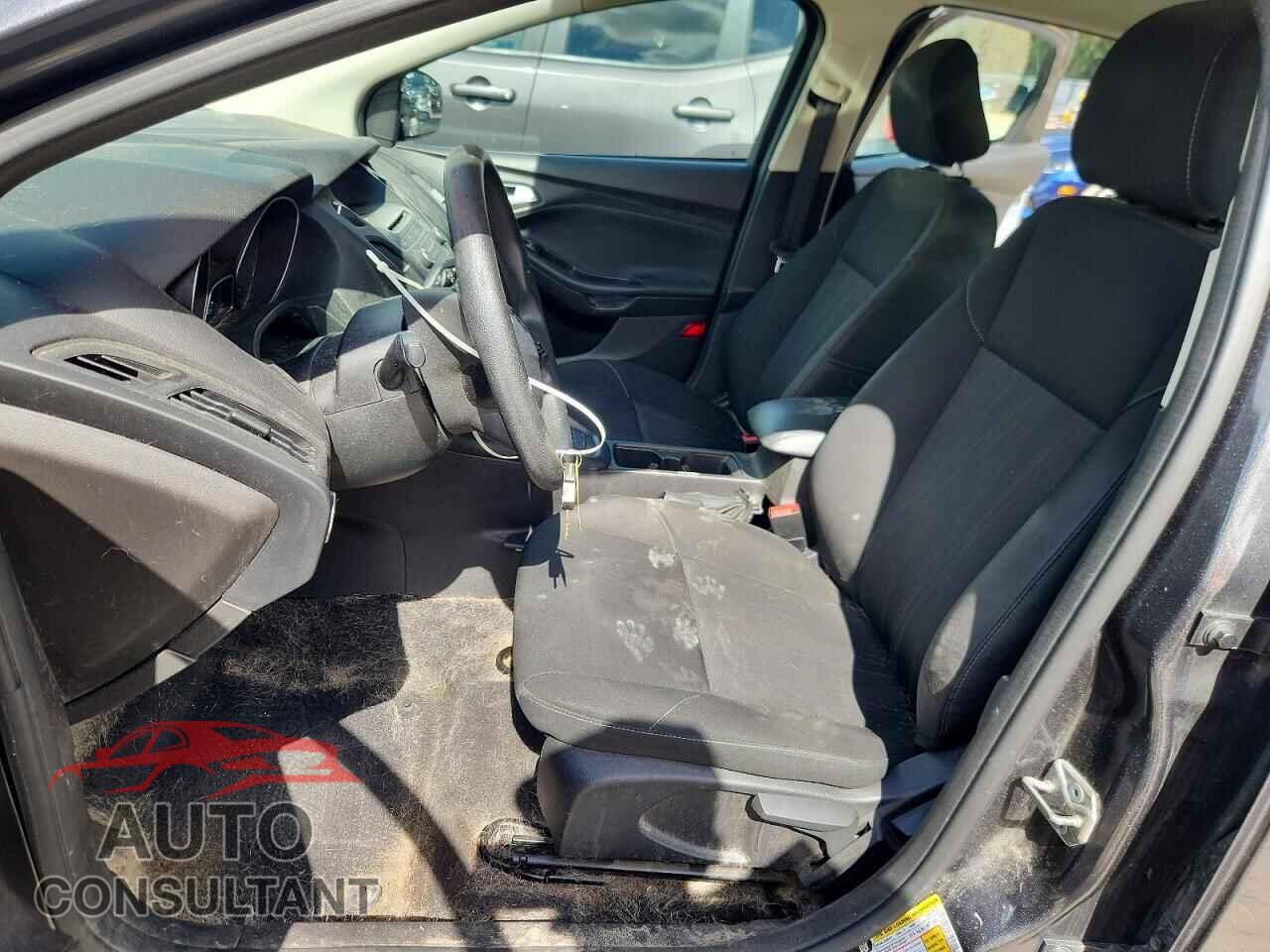 FORD FOCUS 2017 - 1FADP3F21HL329202