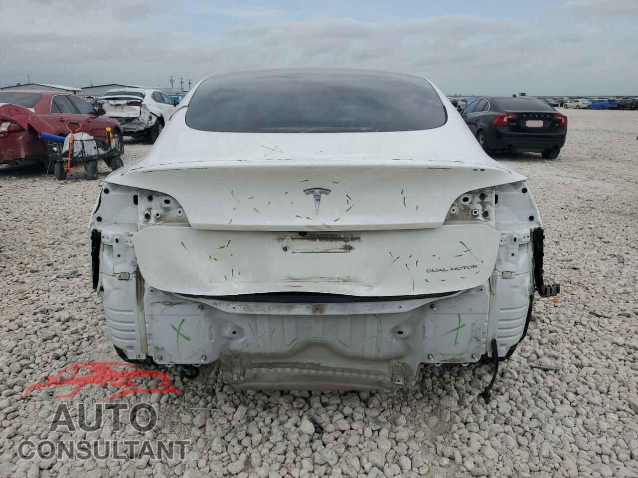 TESLA MODEL 3 2021 - 5YJ3E1EB8MF079732
