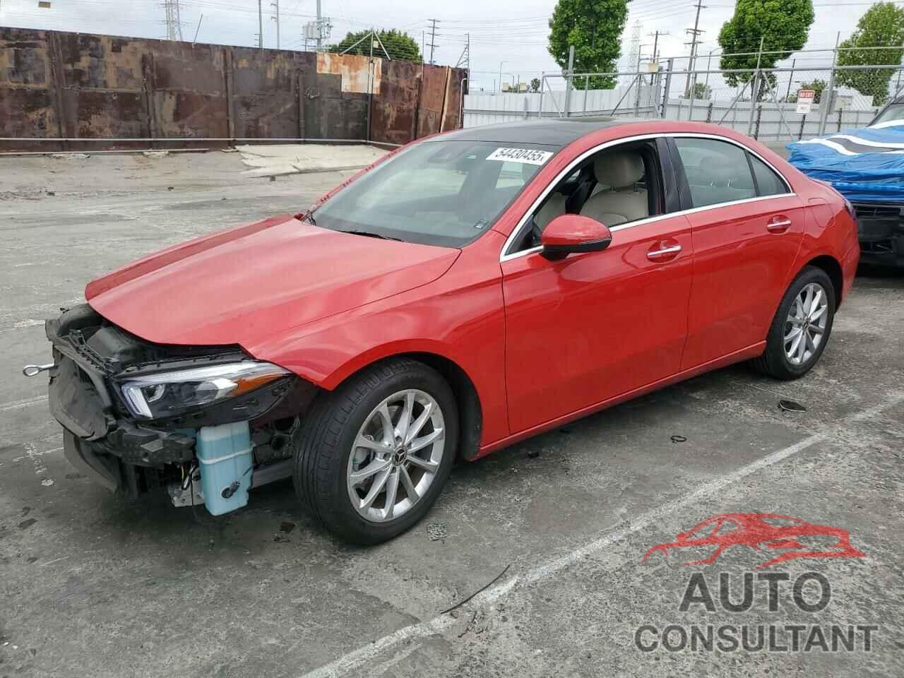 MERCEDES-BENZ A-CLASS 2019 - WDD3G4EB4KW013298