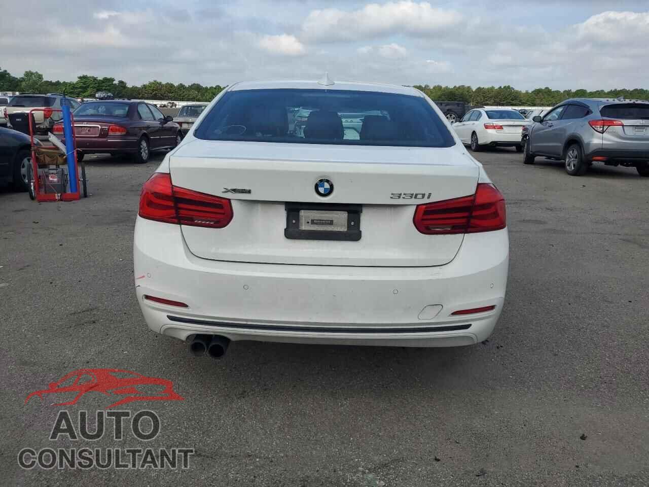 BMW 3 SERIES 2013 - WBA8D9C3XHA005405