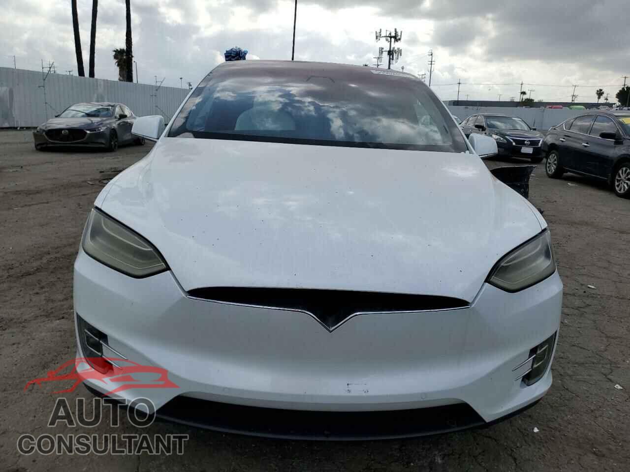 TESLA MODEL X 2017 - 5YJXCAE23HF067386