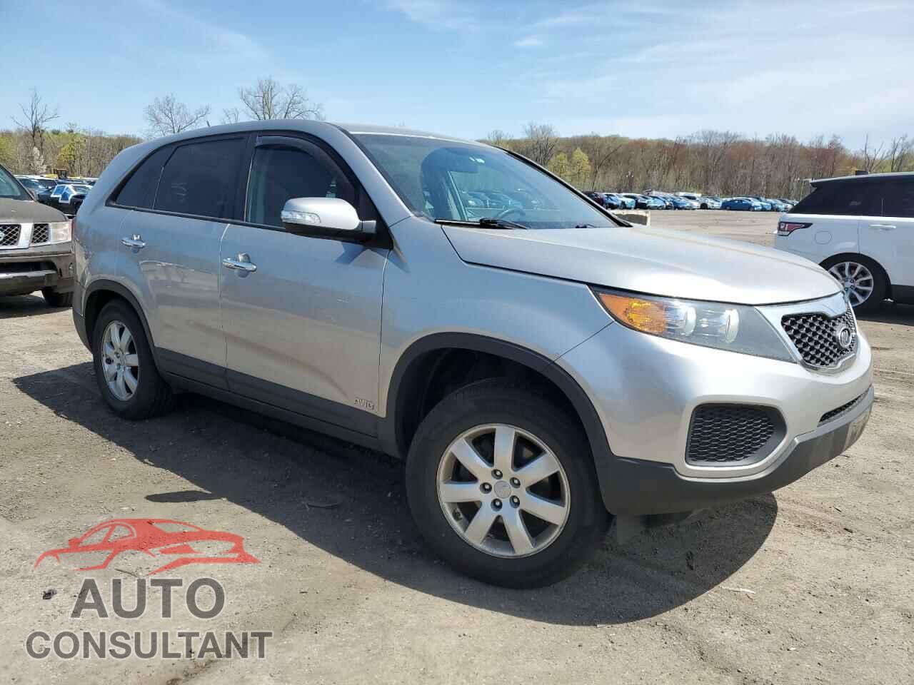 KIA SORENTO 2013 - 5XYKTDA64DG350077