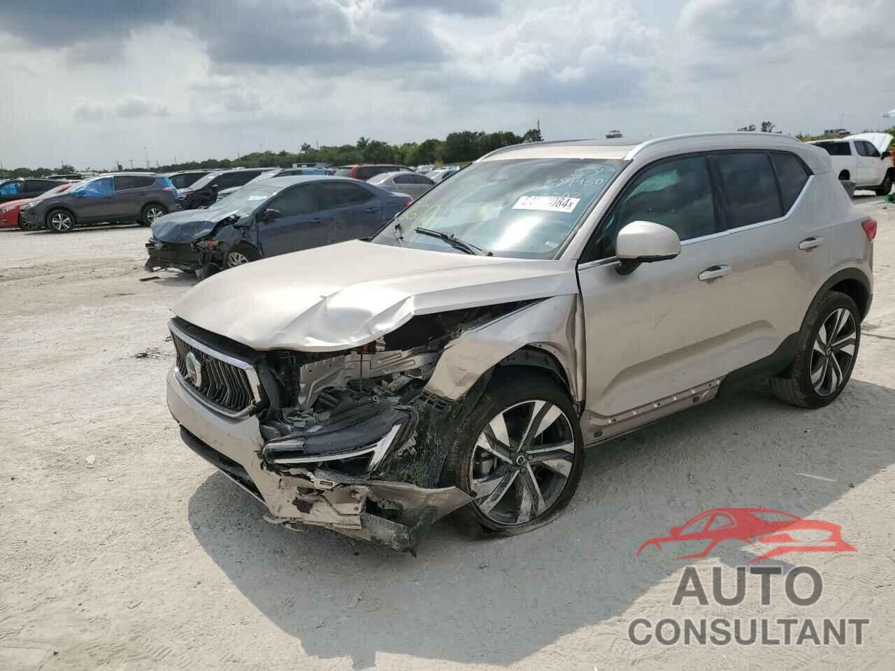 VOLVO XC40 PLUS 2024 - YV4L12UEXR2203293