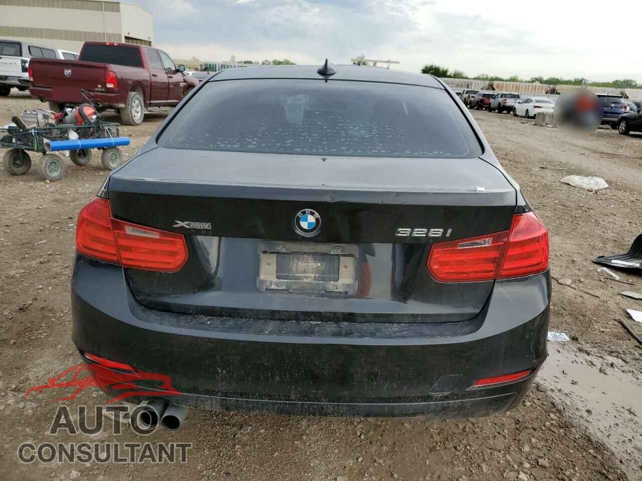 BMW 3 SERIES 2013 - WBA3B3C5XDF540195