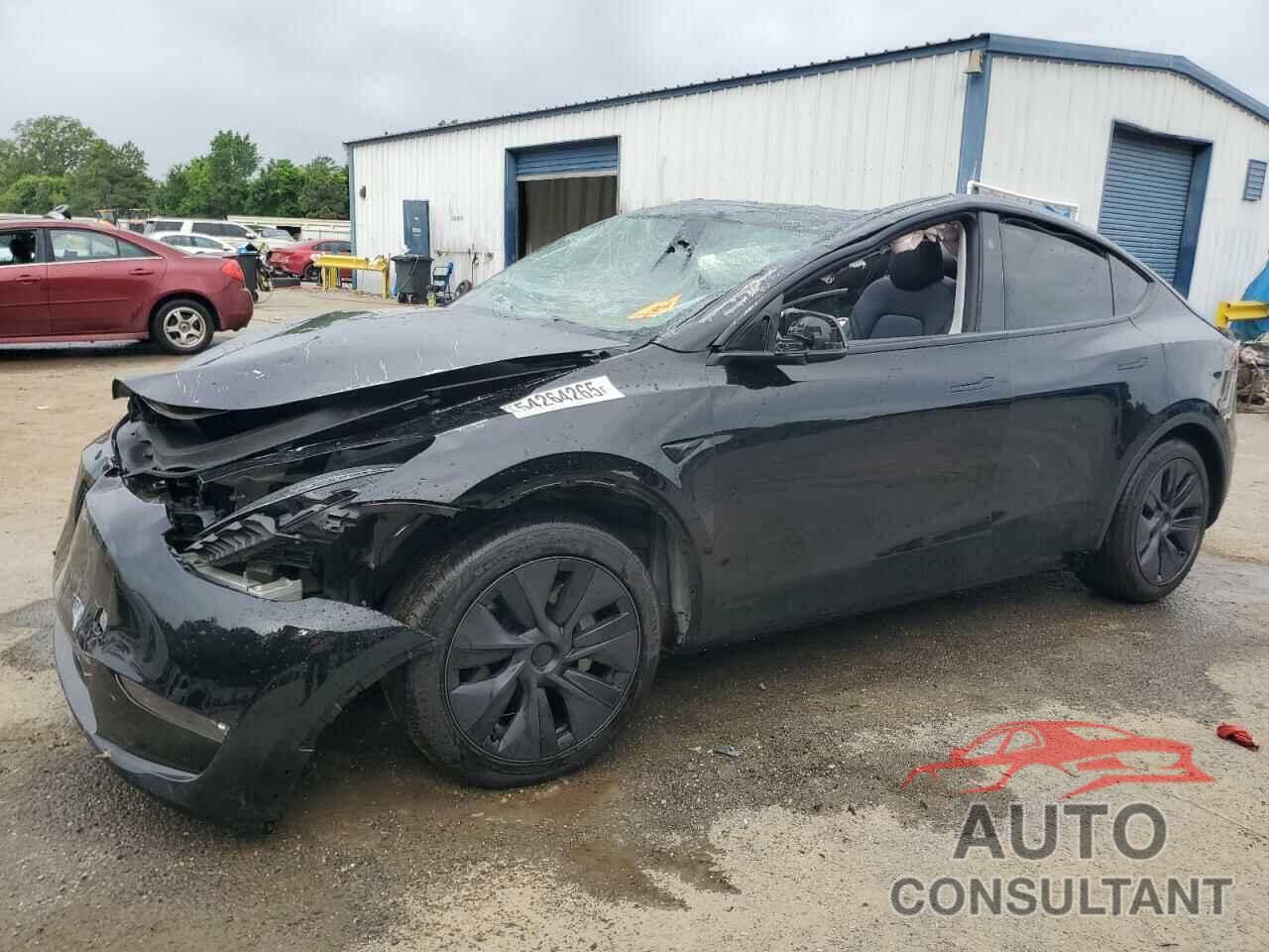 TESLA MODEL Y 2025 - 7SAYGDEE7SF302645
