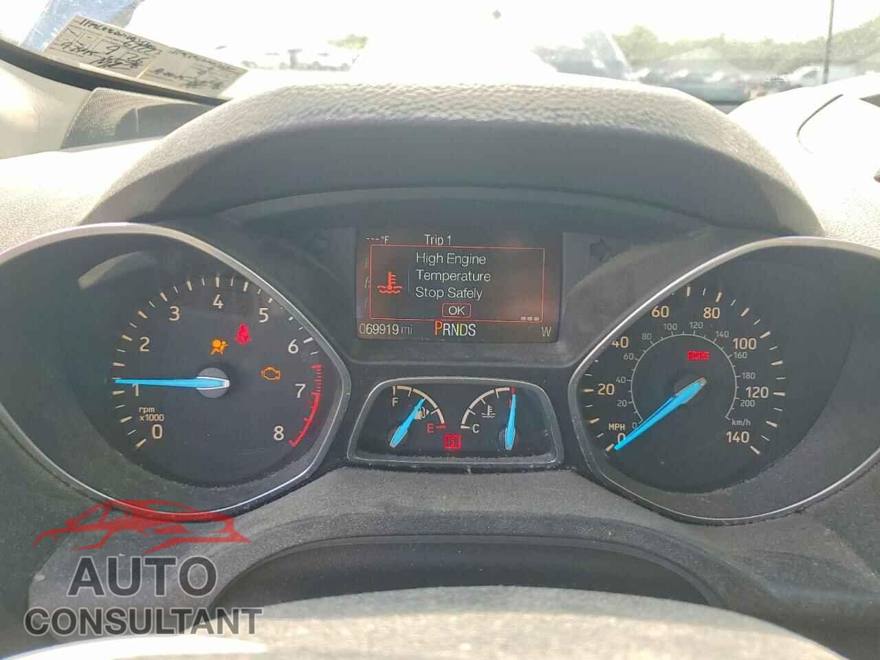 FORD ESCAPE 2017 - 1FMCU9GD0HUB35140