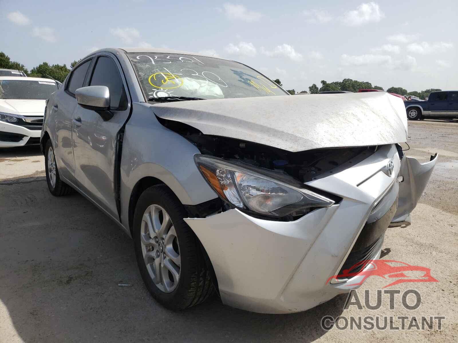 TOYOTA YARIS 2018 - 3MYDLBYV9JY306577