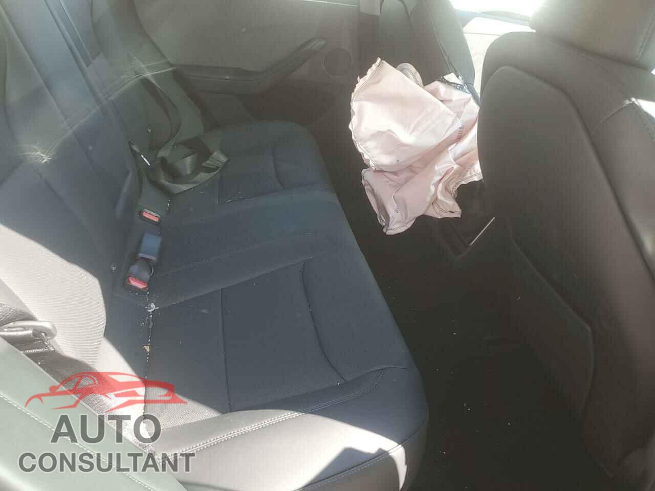 TESLA MODEL 3 2024 - 5YJ3E1EA4RF736489