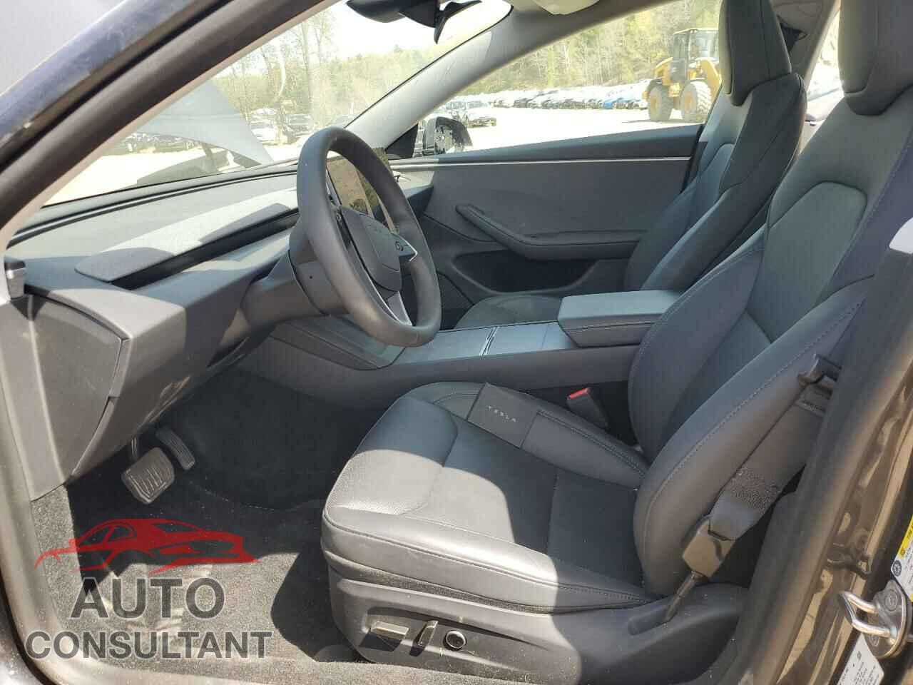 TESLA MODEL 3 2024 - 5YJ3E1EA8RF835932