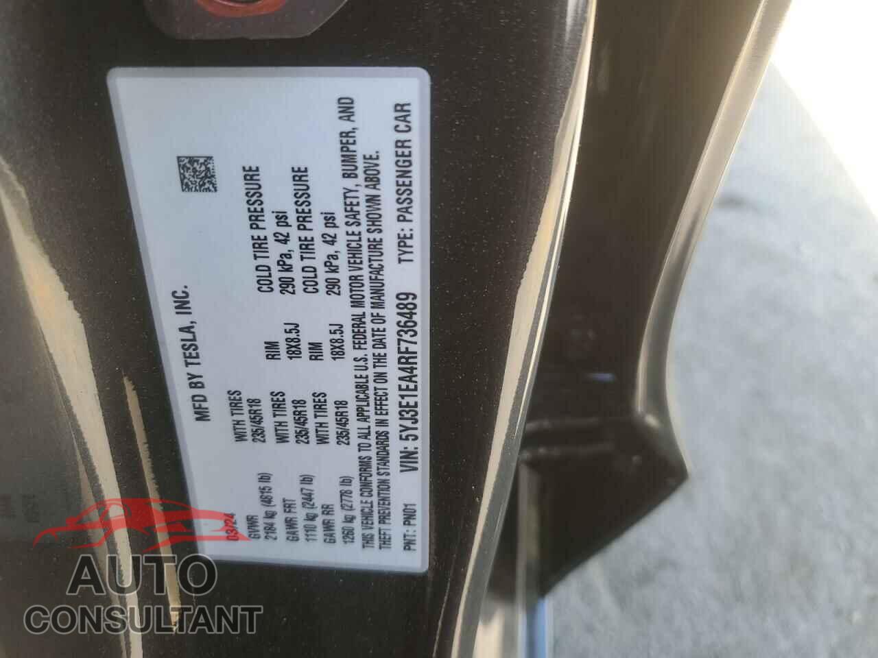 TESLA MODEL 3 2024 - 5YJ3E1EA4RF736489
