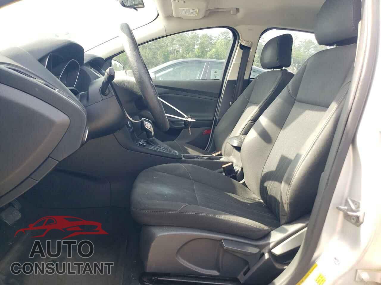FORD FOCUS 2016 - 1FADP3F29GL286596