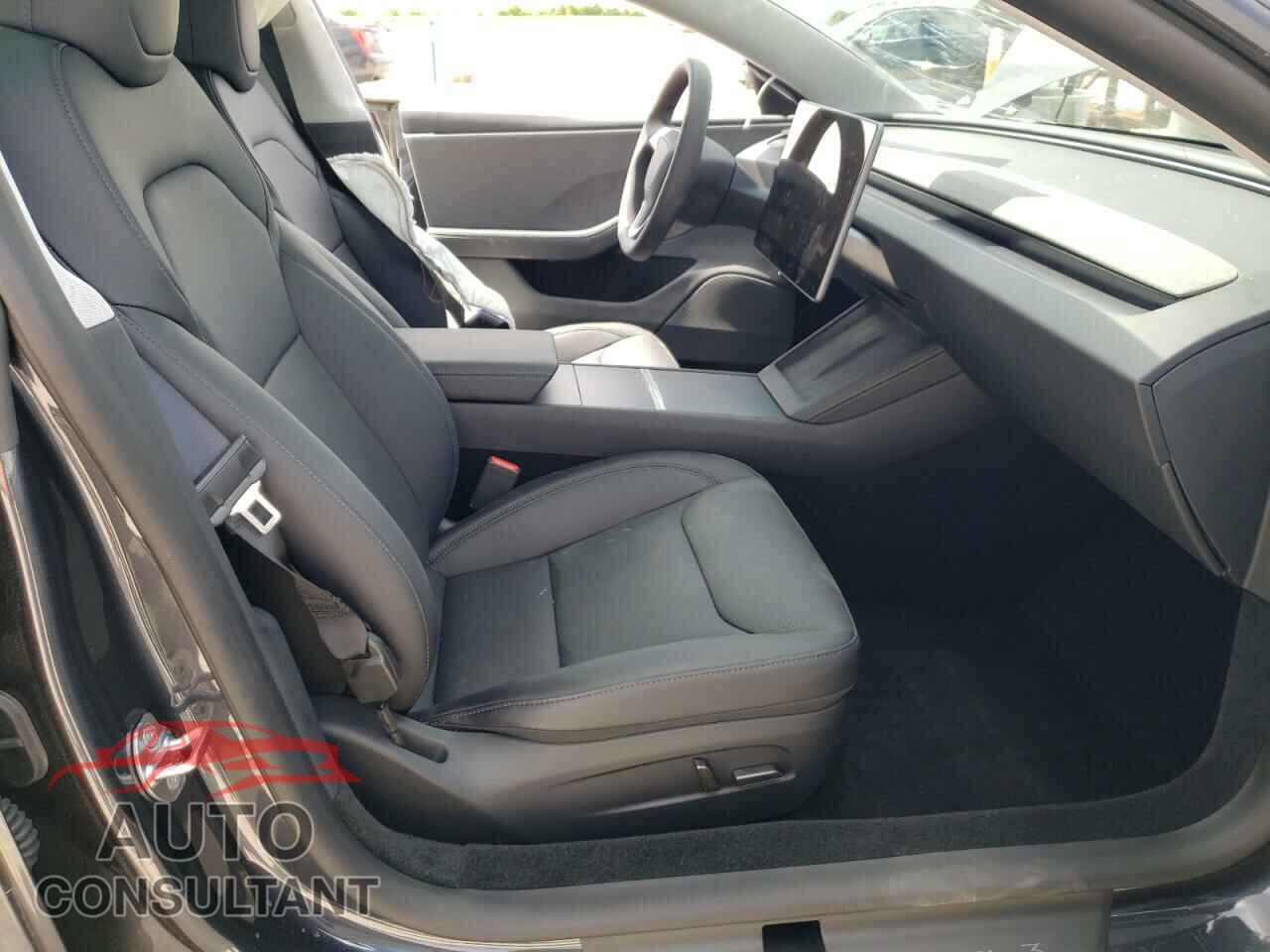 TESLA MODEL 3 2025 - 5YJ3E1EA2SF995505