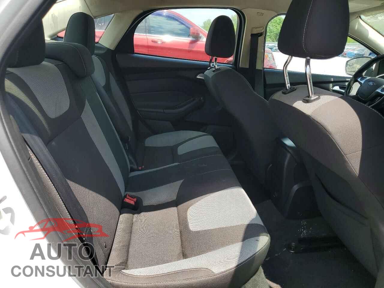 FORD FOCUS 2012 - 1FAHP3F25CL233194