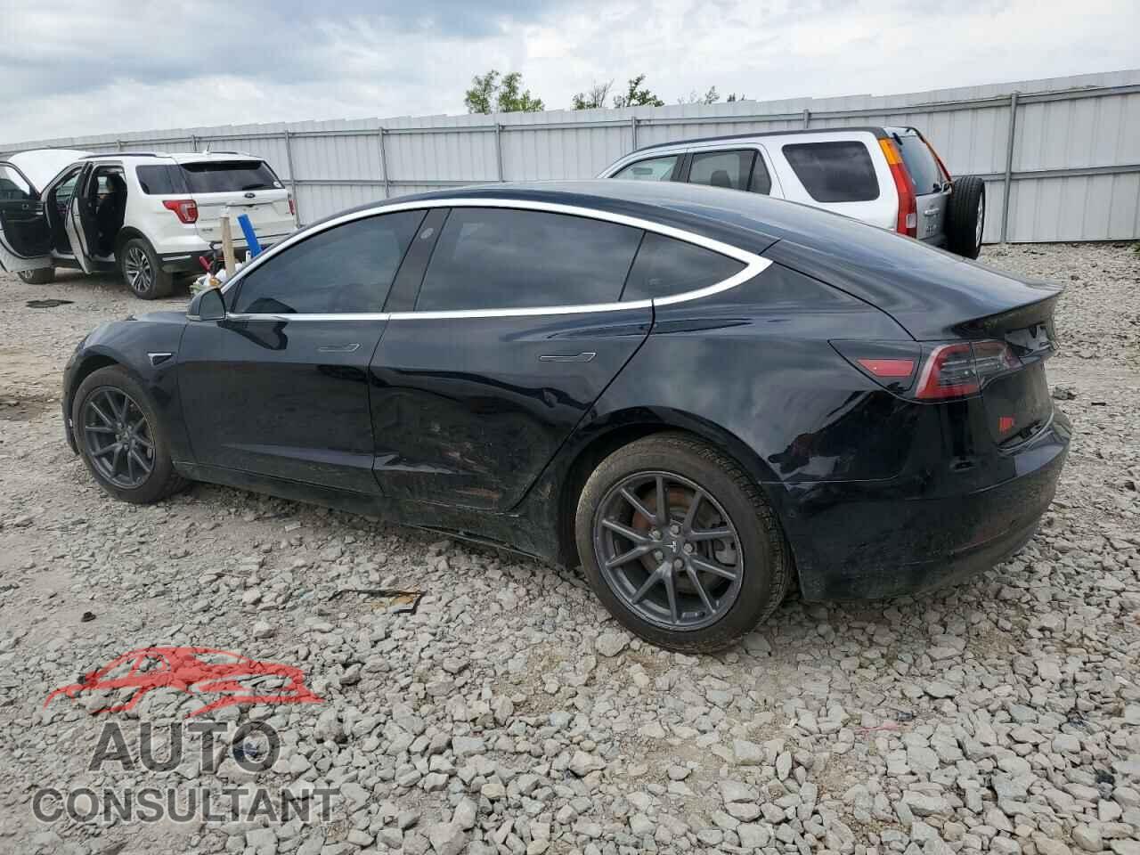 TESLA MODEL 3 2019 - 5YJ3E1EB5KF199176
