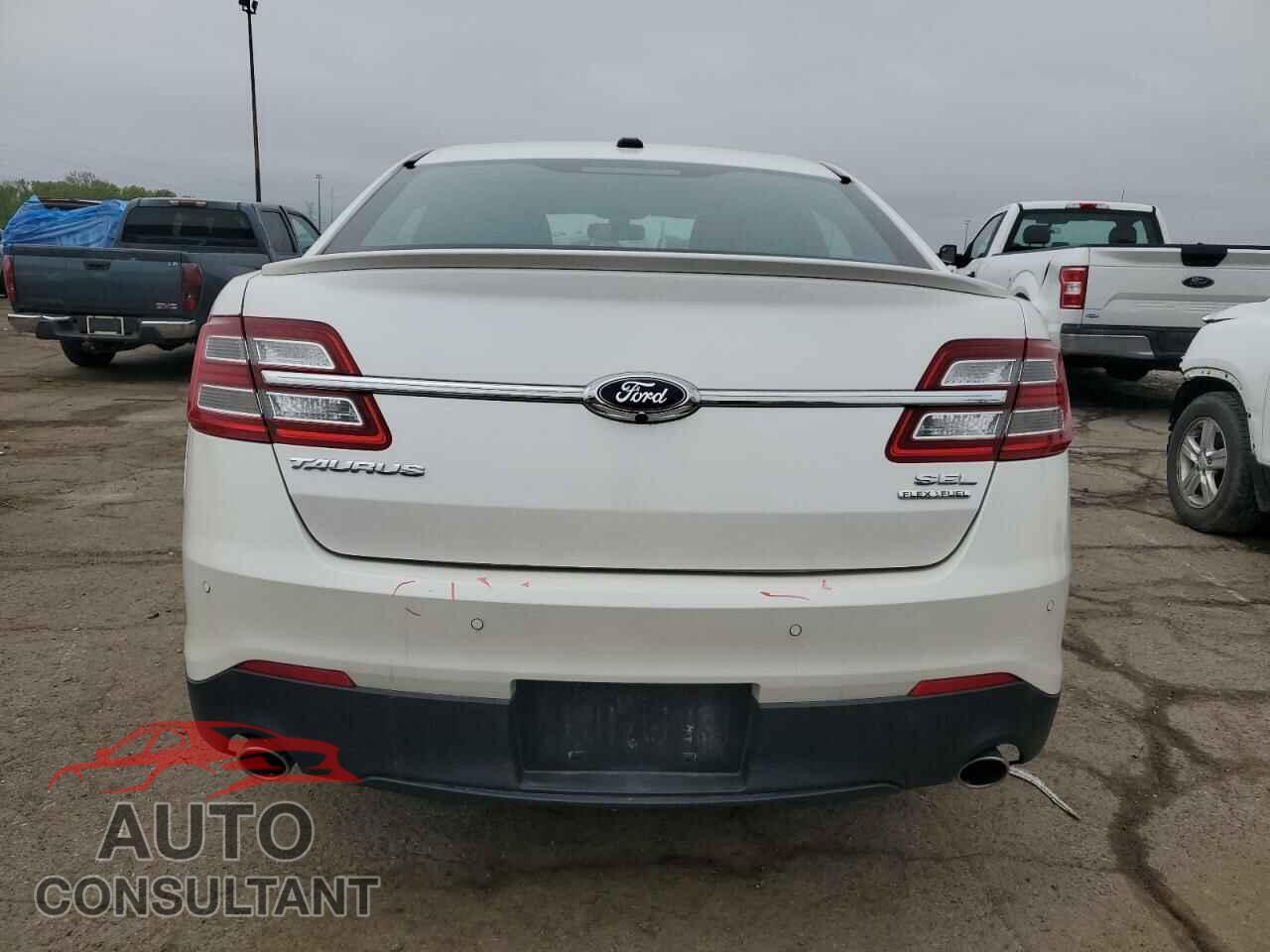 FORD TAURUS 2015 - 1FAHP2E89FG100466