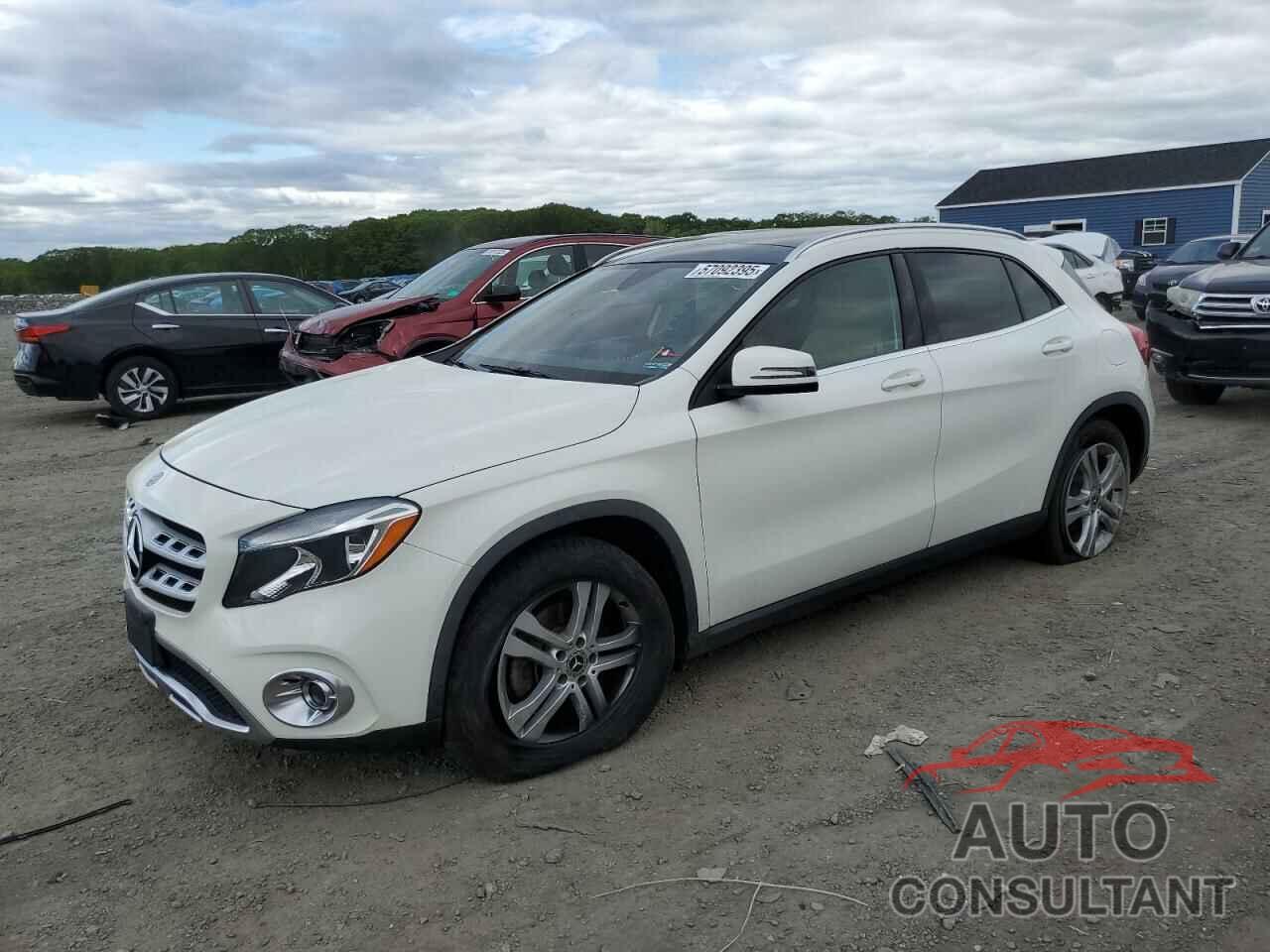 MERCEDES-BENZ GLA-CLASS 2018 - WDCTG4GB2JJ451153