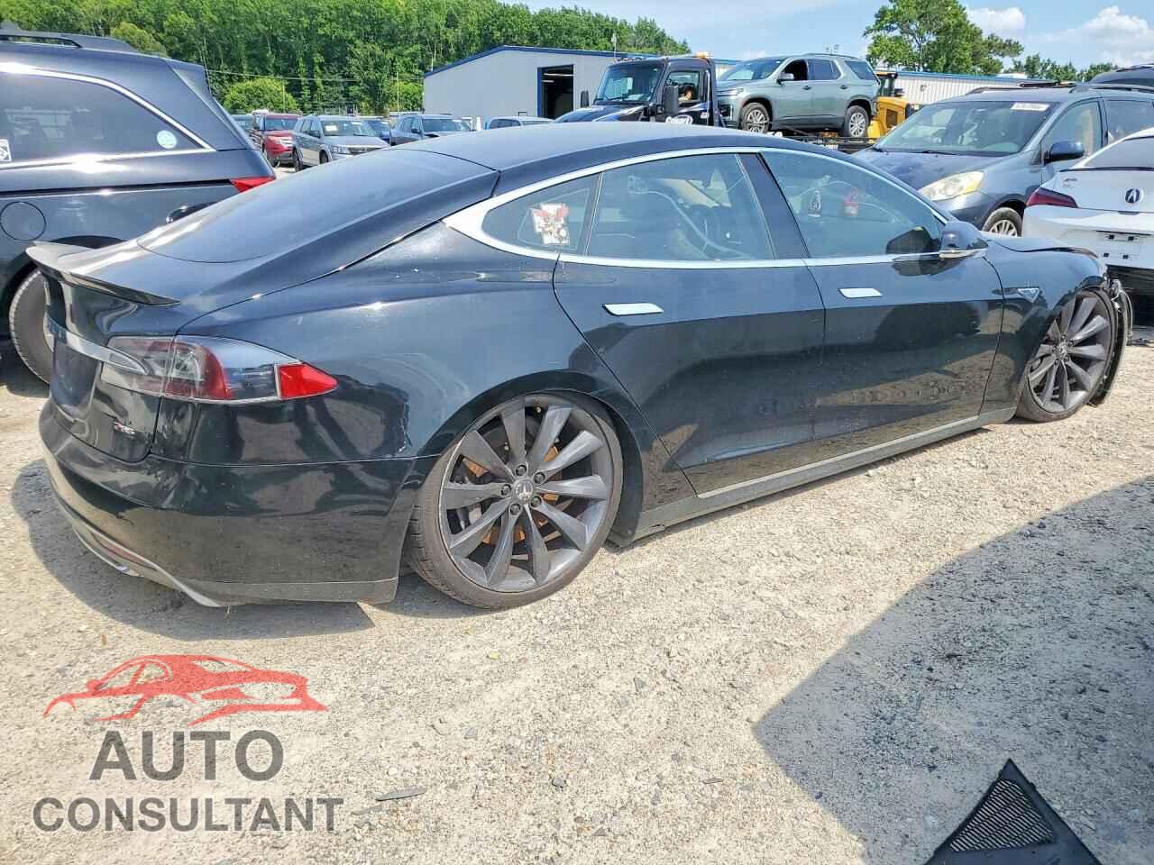 TESLA MODEL S 2013 - 5YJSA1CP5DFP08823