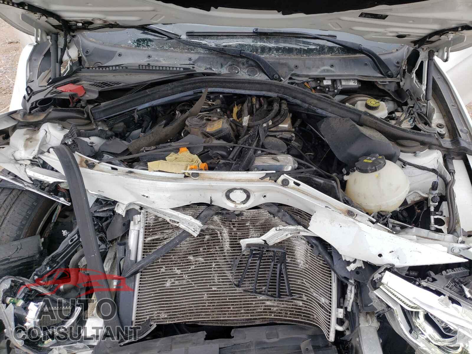 BMW 3 SERIES 2016 - WBA8E9G55GNU28697
